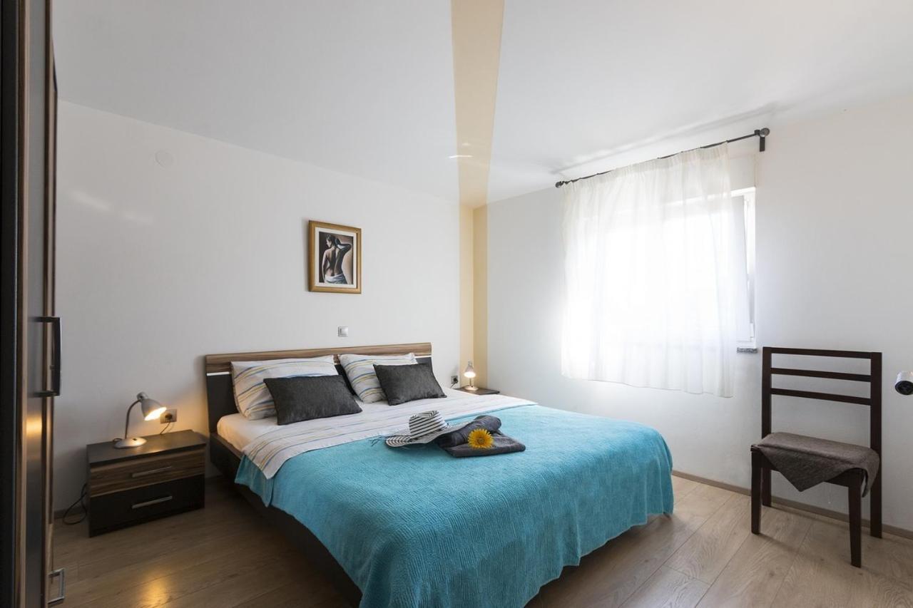 Apartment Carmen Pula Exterior photo